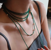 collar largo abalorios verdes